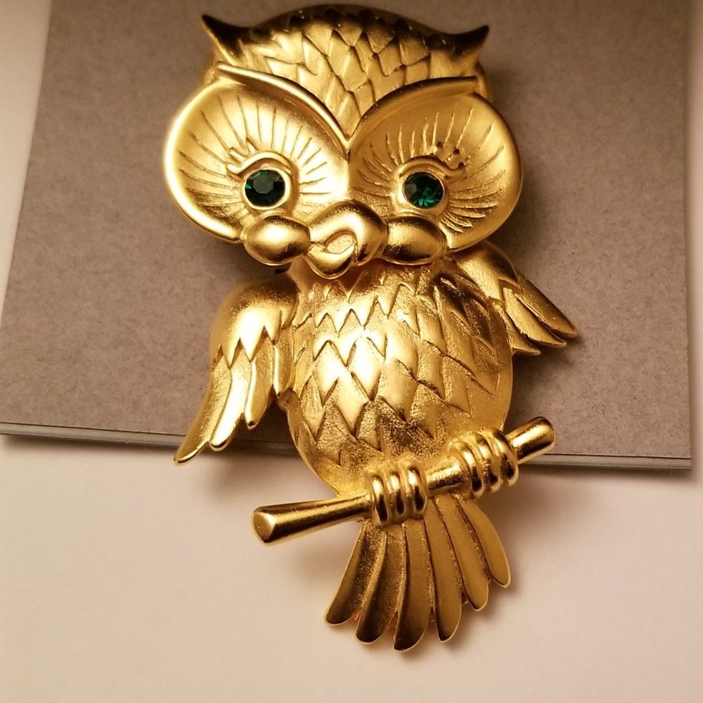 Vintage "JJ " Pin - Hanging Owl -Goldtone w/ Green Rhinestone Eyes
